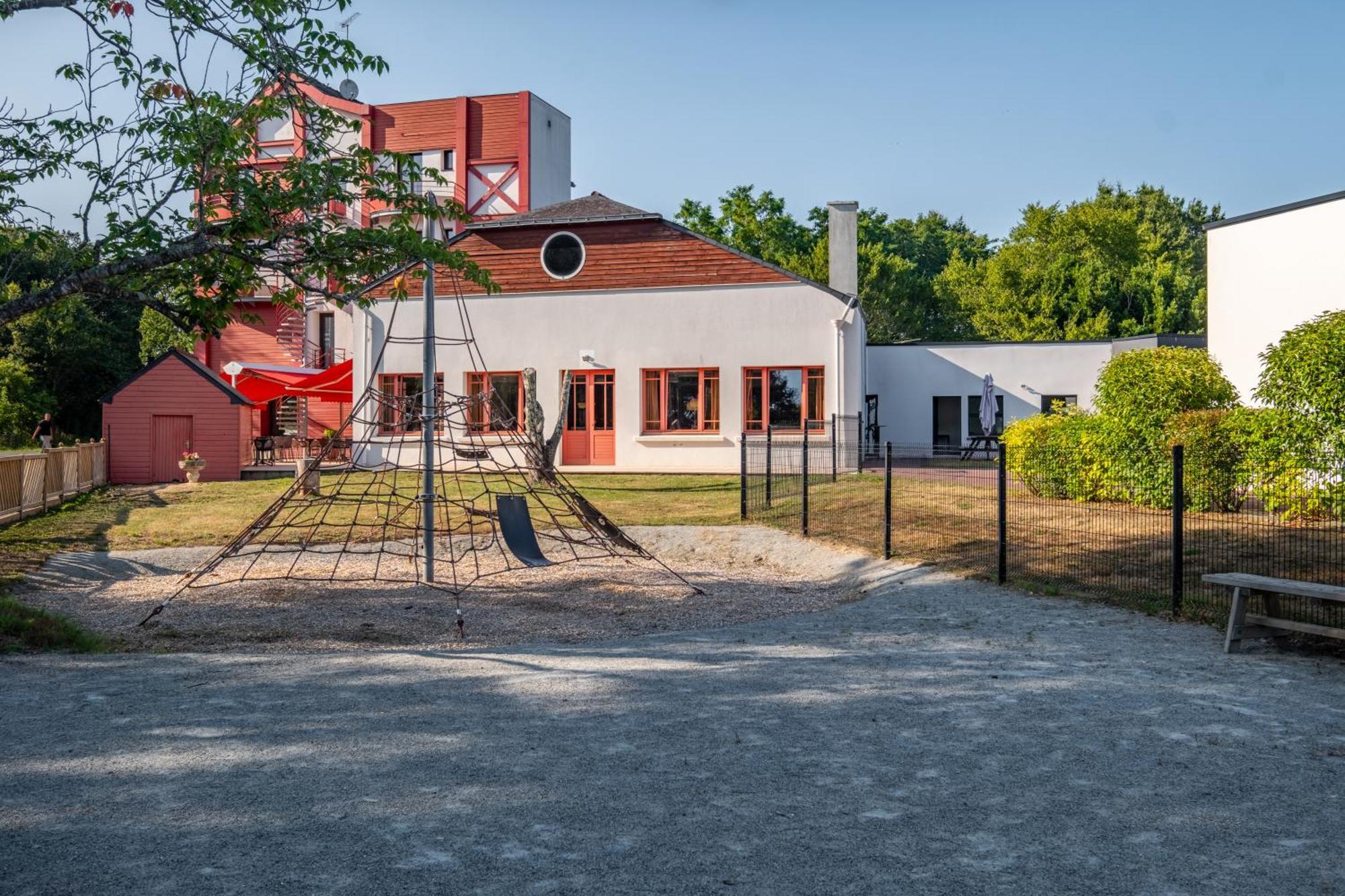 Logis Auberge De La Foret Le Gâvre Exterior foto